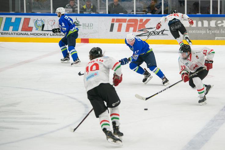Slovenci bodo opravili tri pripravljalne tekme: eno z Madžari in dve z Italijani. | Foto: Peter Podobnik/Sportida