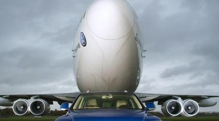 Uradno: Volkswagen ukinja SUV, ki je vlekel boeinga 747 #foto