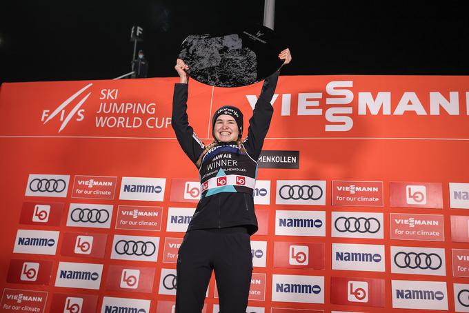 Nika Križnar si je glavnino denarne nagrade priborila s skupno zmago na norveški turneji – na tej je zmagovalki pripadlo 45 tisoč švicarskih frankov, zmagovalcu pa 35 tisoč. | Foto: Sportida