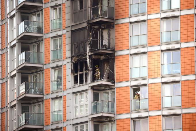 Požar v stolpnici v četrti Poplar v vzhodnem Londonu | Foto: Reuters