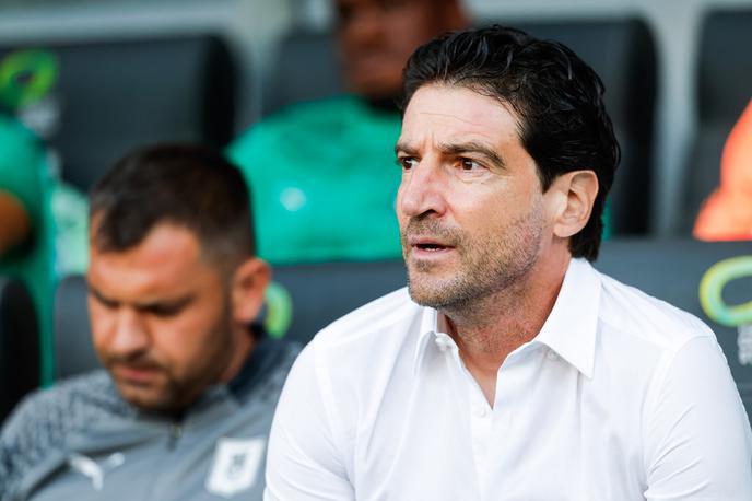 Jorge Simao | Portugalski strateg Jorge Simao ni upravičil pričakovanj na evropski uverturi proti Kairatu. | Foto Aleš Fevžer