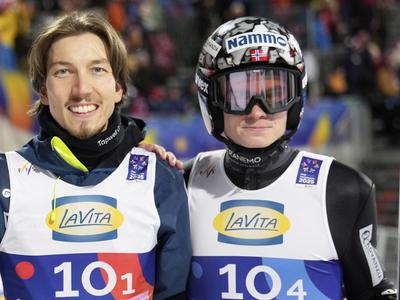 Na uvodni tekmi sezone tudi Lindvik in Forfang