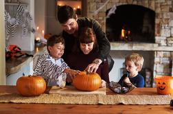 Kako za noč čarovnic doma pričarati strašljivo vzdušje?