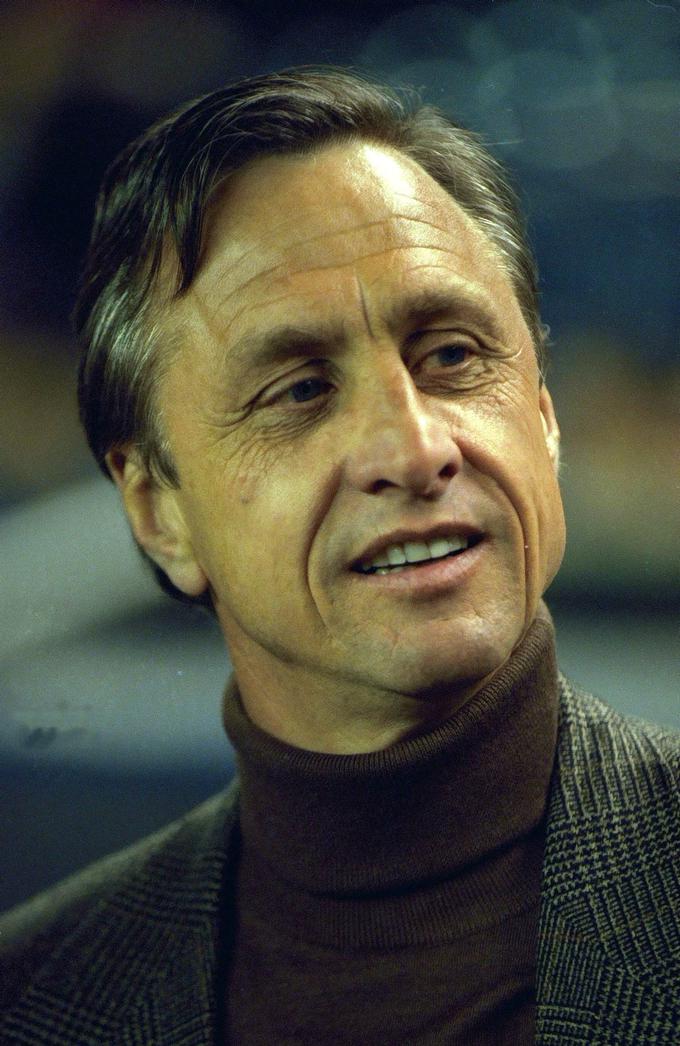 Zvezdniško zasedbo Barcelone je v tisti sezoni vodil legendarni, zdaj žal že nekaj časa pokojni Nizozemec Johan Cruyff. | Foto: Reuters
