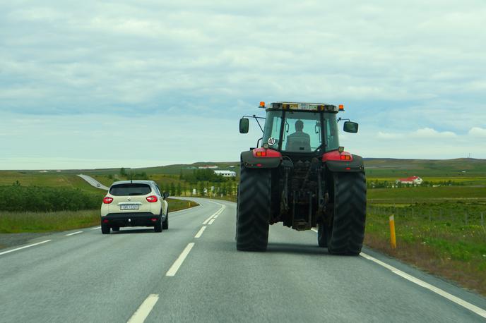 Traktor | Policija za pomoč prosi tudi morebitne očividce nesreče.  | Foto Shutterstock