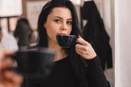 Za hrbtom vas najbolj opravljajo ti znaki horoskopa