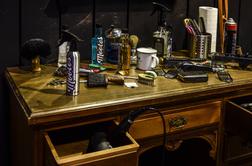 V brivnici zavrnili žensko, ki je hotela priti na oblikovanje moške pričeske