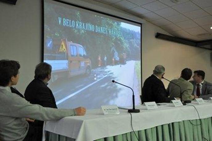 Umeščanje južnega dela trase tretje razvojne osi najmanj konfliktno