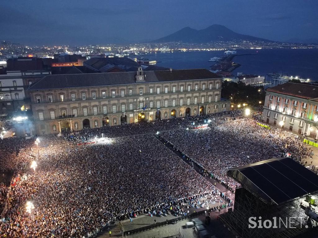 Neapelj Napoli