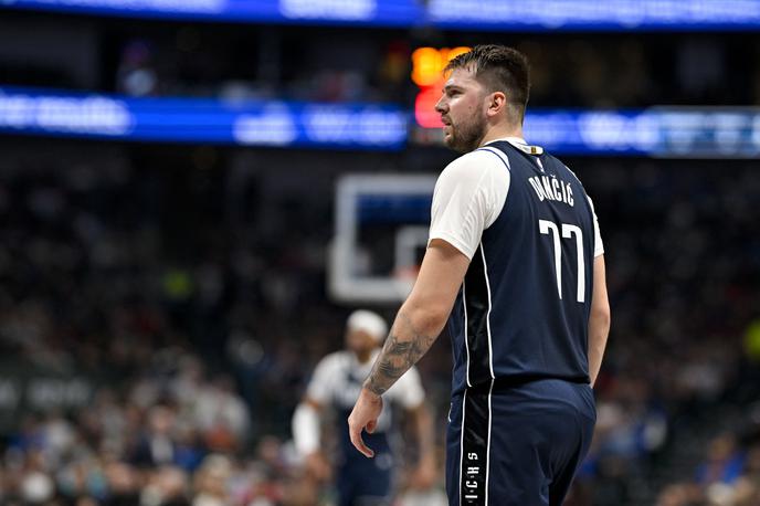 Luka Dončić Dallas Portland | Luka Dončić bo z igrišč odsoten vsaj mesec dni. | Foto Reuters