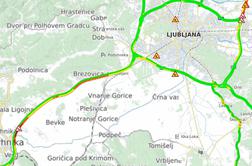 Prometna nesreča na štajerski avtocesti, zastoji na primorski in gorenjski avtocesti