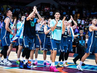 Slovenci s stotico in zmago končali skupinski del, Dončić Izraelcem nasul 37 točk