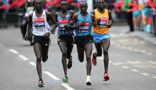 Zakaj na največjih maratonih slavijo kenijski tekači?