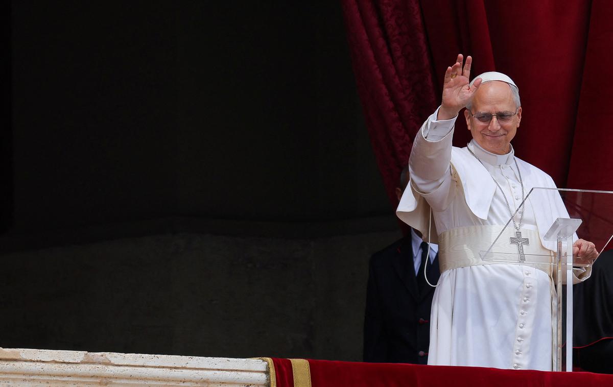 Papež Leon XIV. je imel prvi nagovor z osrednjega balkona bazilike svetega Petra. | Papež XIV. se je pridružil Instagramu z imenom pontifex. | Foto Reuters