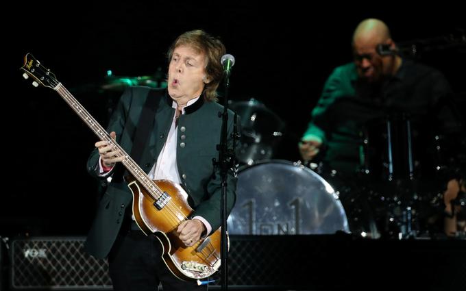Eden najbolj prepoznavnih in tudi najglasnejših podpornikov novega zakona je britanski glasbeni superzvezdnik in ustanovni član Beatlov Paul McCartney. | Foto: Reuters