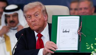 Trump pozval Hamas k vrnitvi preostalih trupel talcev