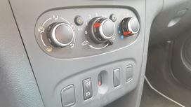 Dacia sandero avtomatik