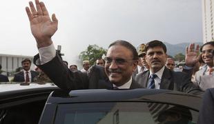 Zardari kot prvi demokratično izvoljeni predsednik Pakistana zaključil mandat