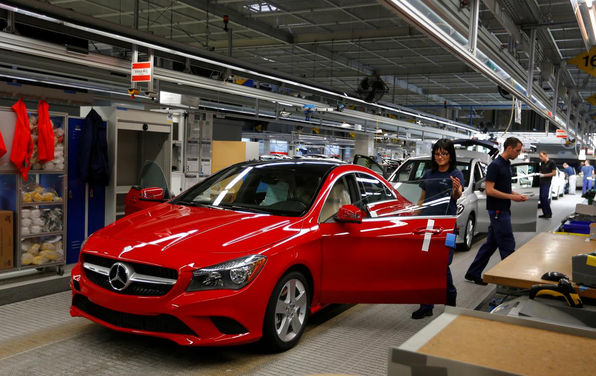 Avtomobilska industrija | Proizvajalci zaradi pomanjkanja glavnih sestavnih delov, predvsem čipov, zmanjšujejo proizvodnjo. | Foto Reuters