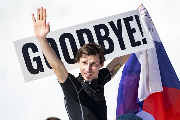 Leta 2019, ko se je poslovil od smučarskih skokov, je skakal zadnjič. | Foto: www.alesfevzer.com
