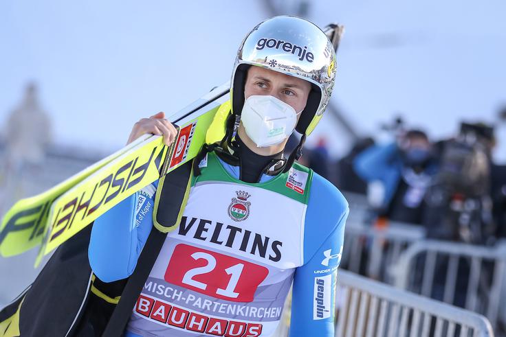 Peter Prevc si je po izenačenem boju z bratom Domnom izboril mesto v kvalifikacijah. | Foto: Sportida