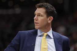 Walton iz Los Angelesa v Sacramento