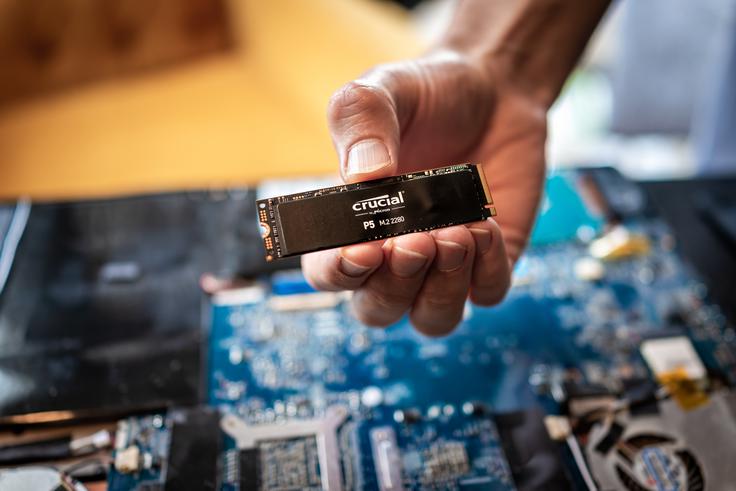 Disk SSD proizvajalca Crucial | Foto: Shutterstock