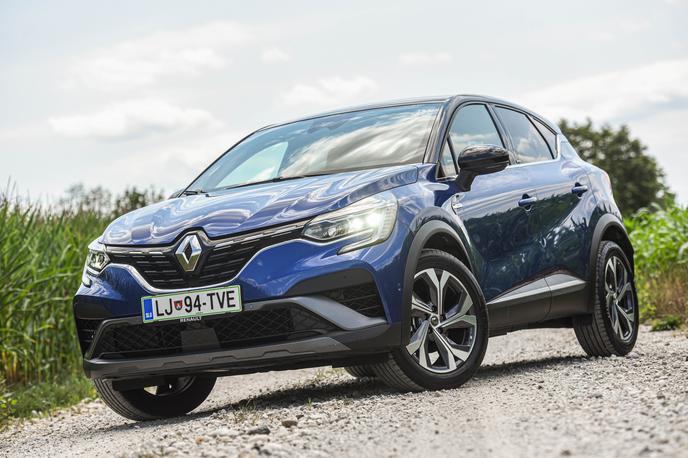 Renault captur hybrid e-tech | Captur je za 690 evrov dvobarven, odbijača R.S. line sta serijska. | Foto Gašper Pirman