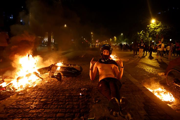 Pariz Francija navijači izgredi | Foto: Reuters