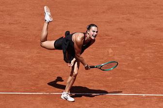 Sabalenka brez oddanega niza v četrtfinale, Veronika Erjavec se poslavlja