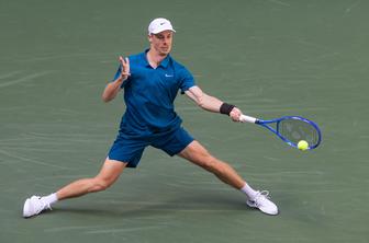 V Tokiu že prvi krog usoden za nosilce