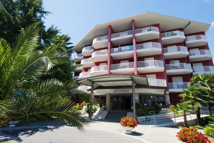 Državni pokojninski skladi kupujejo hotele na Obali