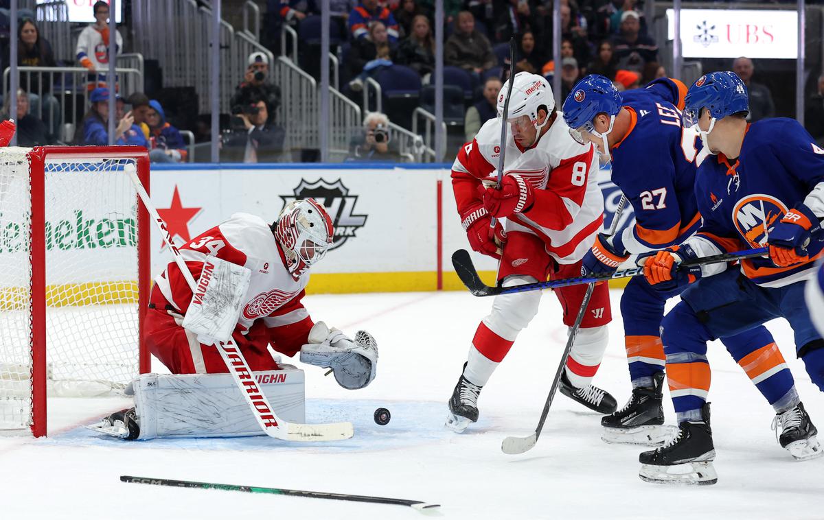 Detroit Red Wings, Alex Lyon | Detroit Red Wings imajo sedem zmag in osem porazov. | Foto Reuters