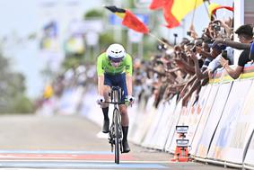 Tadej Pogačar v Ruandi s hudomušnim pristopom išče načine, kako biti še hitrejši