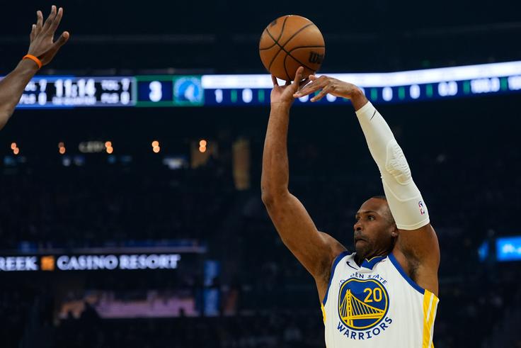 Al Horford je zadel štiri trojke za preobrat Golden Stata v zadnji četrtini.  | Foto: Reuters
