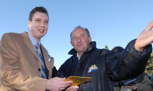 Mladi Vučić: odličen študent, razgrajač pri Delijah, najboljši učenec haaškega obsojenca