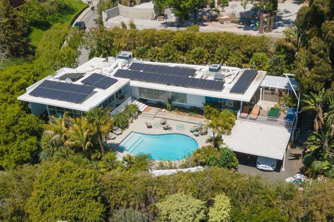 Vila Brada Pitta | Nepremičnino, za katero je odštel 5,5 milijona dolarjev (4,7 milijona evrov), je Brad Pitt kupil aprila 2023 od naftne dedinje Aileen Getty. | Foto Profimedia