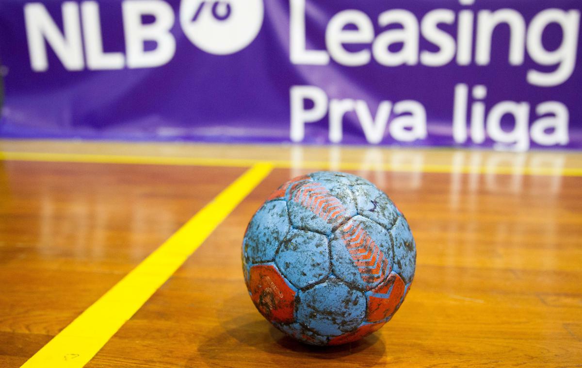 Maribor Branik, rokometna žoga | Število ekip se bo skrčilo iz 14 na 12 ekip. | Foto Vid Ponikvar