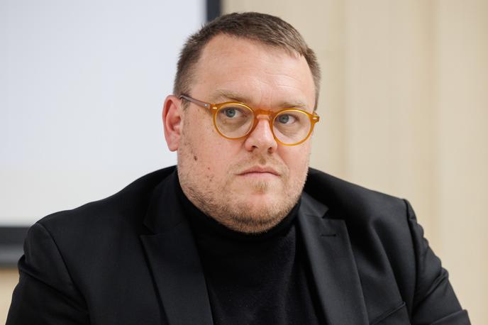 Simon Maljevac | Zaradi zamud pri uresničevanju pravic do dolgotrajne oskrbe so poslanci NSi in SDS v prejšnjem sklicu DZ vložili interpelacijo zoper Maljevca, ki pa jo je uspešno prestal. | Foto STA