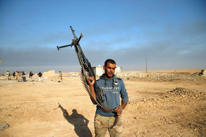 Spopadi v Siriji in Iraku bodo zaznamovali tudi leto 2017. | Foto: Reuters