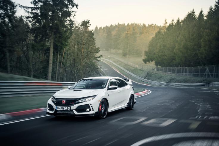 Z zamikom bo v Slovenijo prišel tudi aktualni rekorder zelenega pekla, najbolj divji civic vseh časov type-R. | Foto: Honda