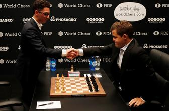 Neverjetno: Carlsen in Caruana še sedmič remizirala