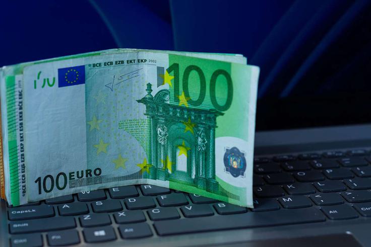 Trg elektronskih naprav se trenutno sooča z valom podražitev, ki ga sprožajo predvsem astronomsko visoke cene pomnilnika.  | Foto: Shutterstock