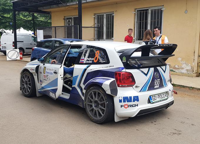Tak avtomobil je oblikovno podoben dirkalnikom razreda R5, prav tako pa tudi šampionskemu polu WRC z relijev za svetovno prvenstvo. | Foto: Gregor Pavšič
