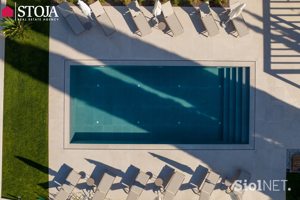La Residenza Poreč, Stoja Trade