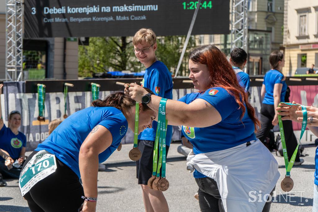 Tek trojk maj 2026