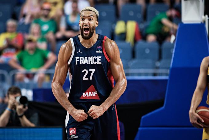 Rudy Gobert bo visoka ovira pod francoskim obročem. | Foto: FIBA
