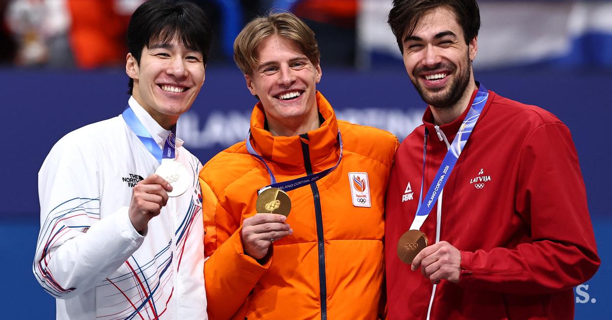 Po incidentov polni preizkušnji se je predvajala nizozemska himna Kép