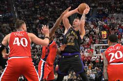 Po nori trojki Dončića zadišalo po neverjetnem preobratu, a ... #video