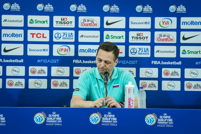 "Ta poraz ni konec sveta, a način, na katerega se je to zgodilo, mi res ni všeč," je dejal Sekulić. | Foto: FIBA